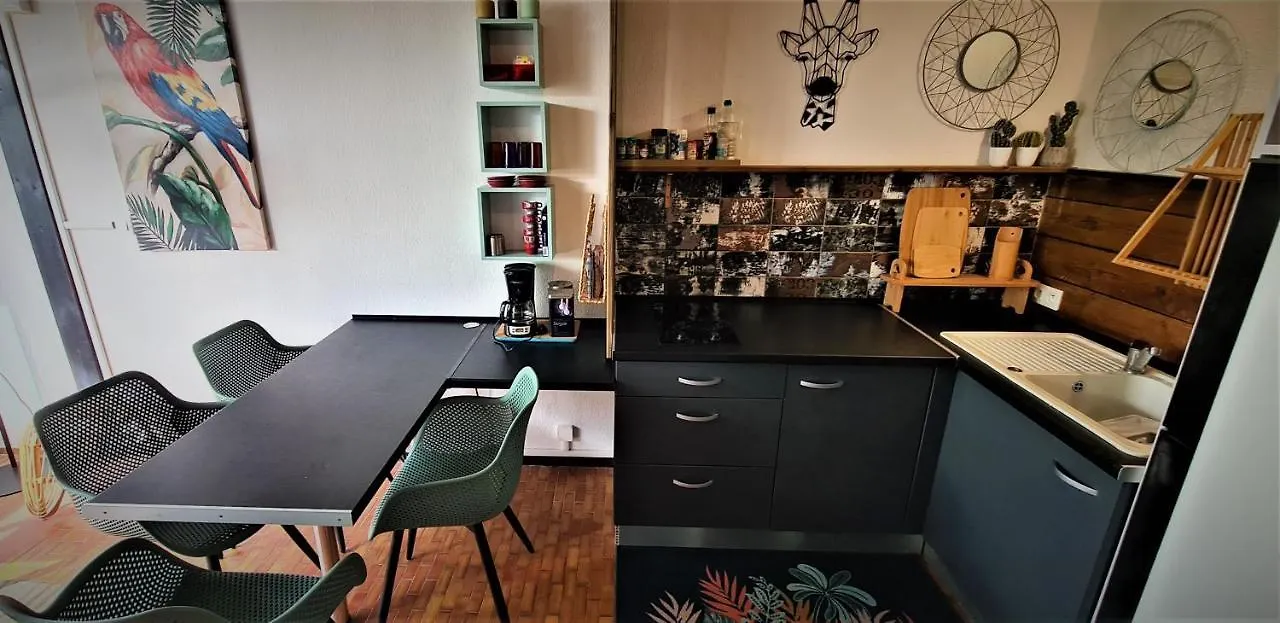 לה טרואז אילט Titiri Appartement 0*, לה טרואז אילט מרטיניק